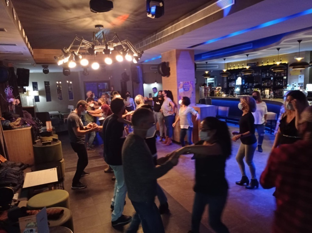 Taller de Bachata GINGER